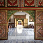 8 traditional design ideas of doors