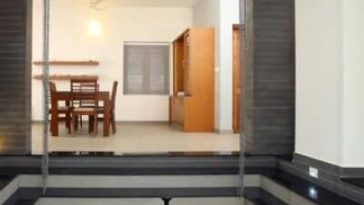 Home With Beauty Of Courtyard_3