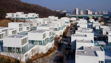 Architect Riken Yamamoto