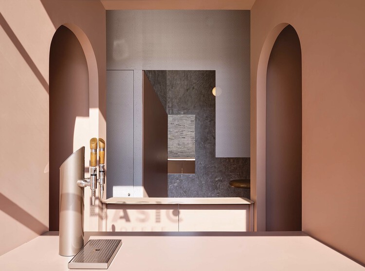 Pantone Color of the Year 2025